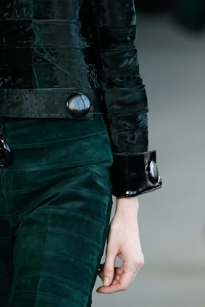 Look 40
